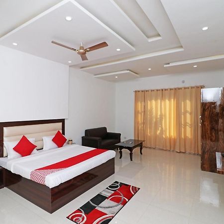 Oyo 29755 Hotel Jammu Airlines Екстер'єр фото