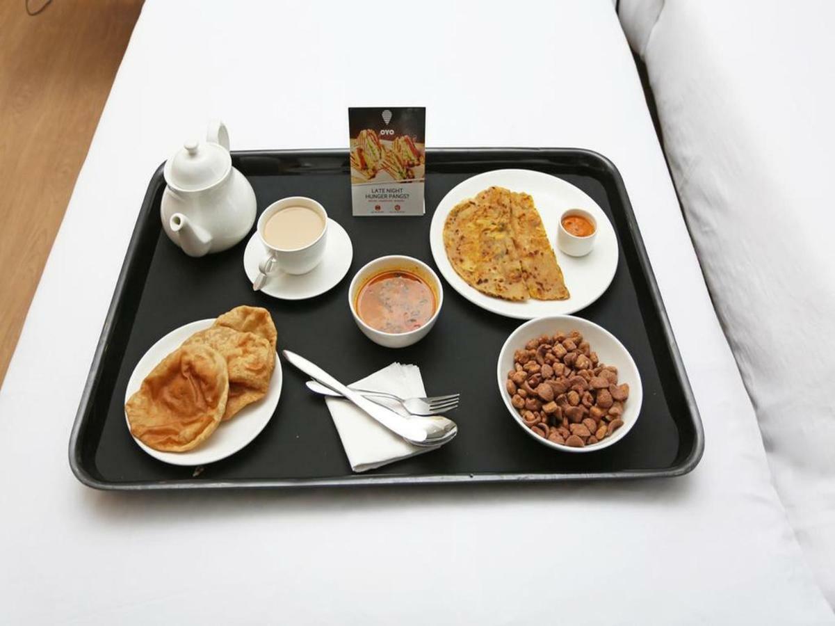 Oyo 29755 Hotel Jammu Airlines Екстер'єр фото